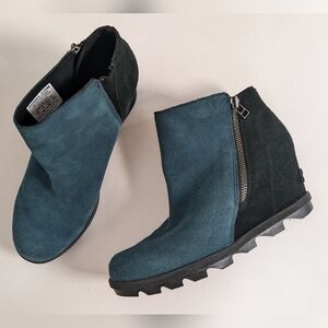 Women's 9.5 Sorel Booties Teal Black Joan of Arctic Wedge II Suede Zip Boots